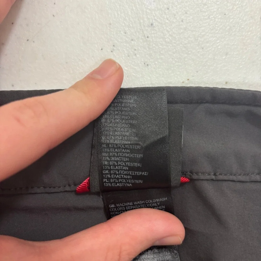 The North Face Mens Class V Belted Cargo Shorts Grey Size 32 NF0A55V8